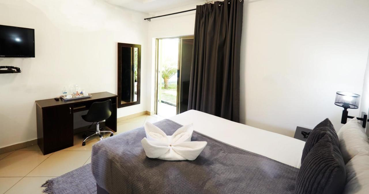 Laha Hotel Maun Exterior photo